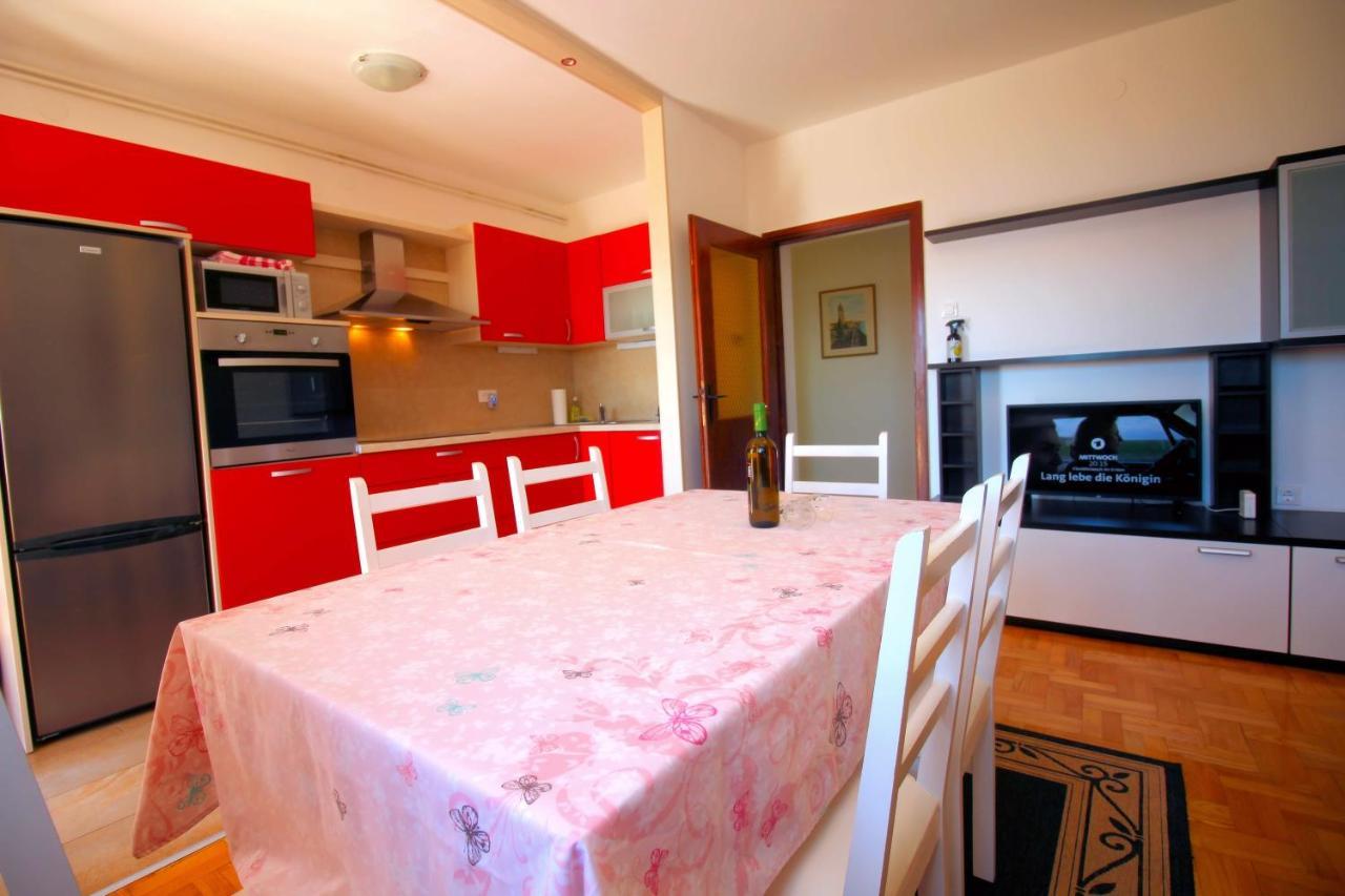 Apartmens Adriana Novi Vinodolski Eksteriør billede